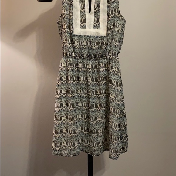 Summer dress - Picture 3 of 4